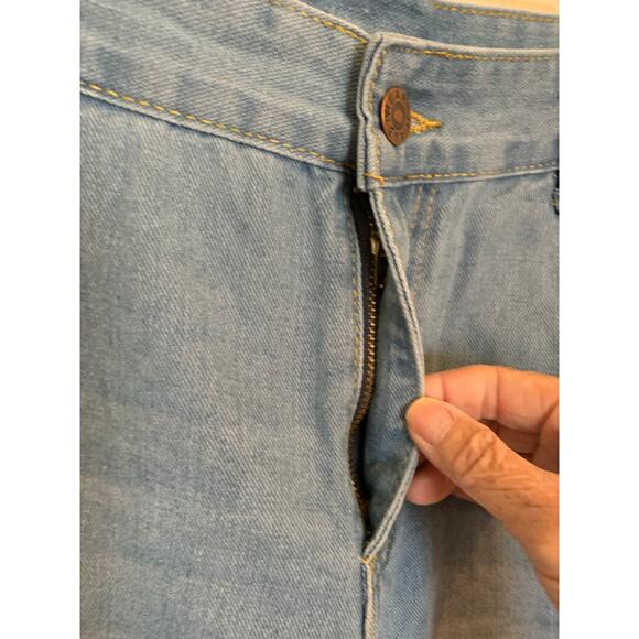 Jean shorts distressed new no tags XL light wash - Picture 4 of 7